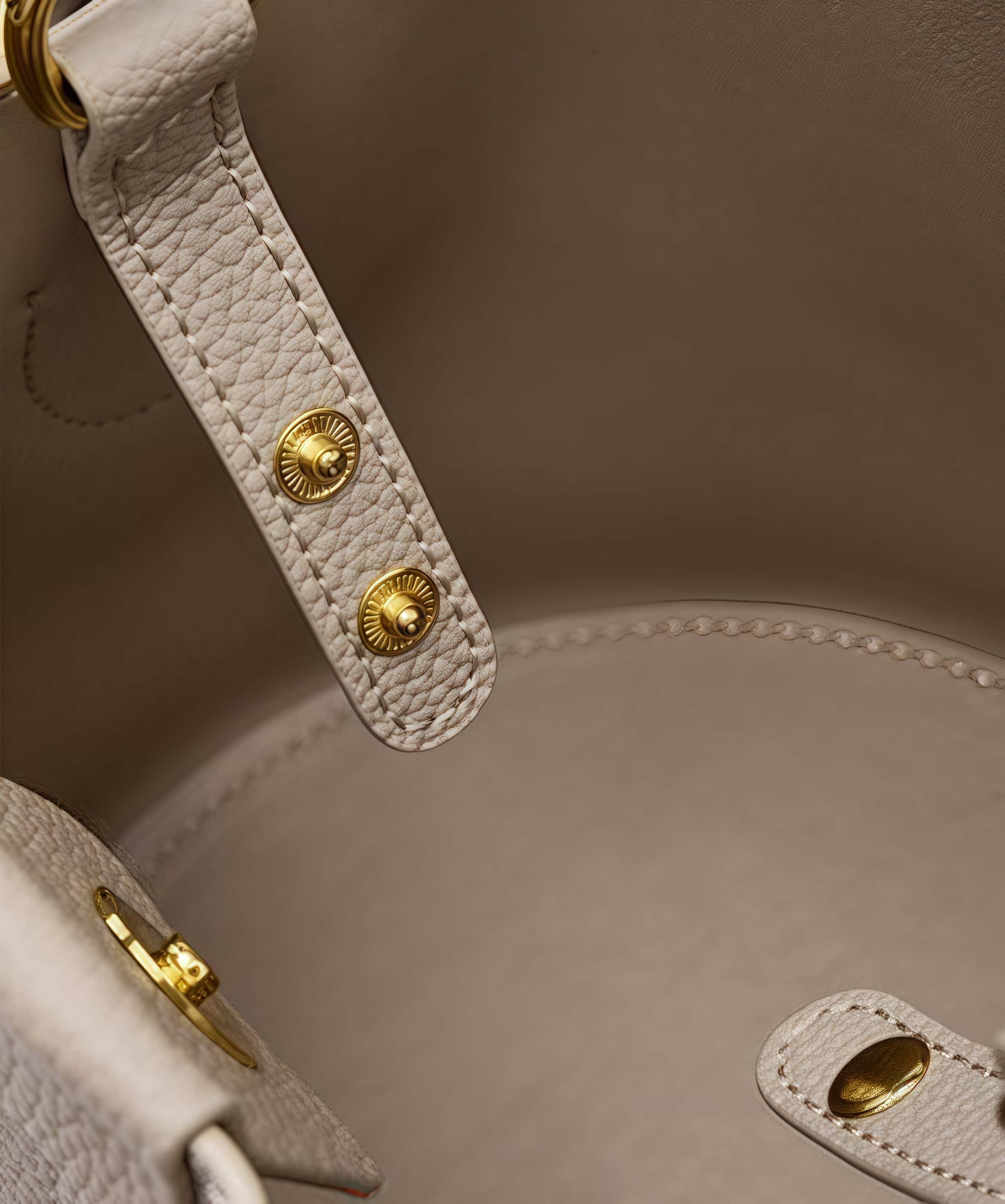 子袋付きの多機能牛革バッグ|本革ハンドバッグ｜斜め掛けバッグ｜2本のショルダーストラップが付属して