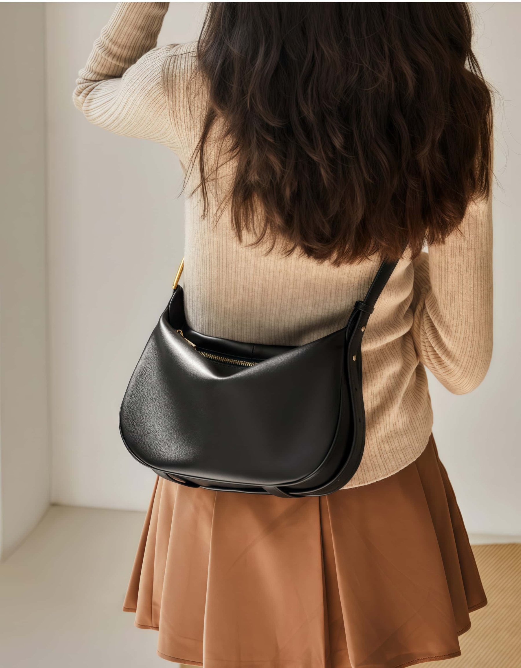 NEW ! •カラメル|黒|ベージュ|3色•天然牛革ショルダーバッグ|2本の肩紐が付属