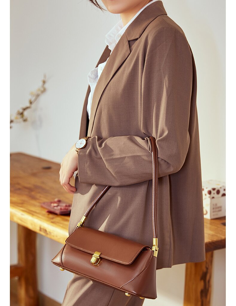 高級感 !|茶|黒|白|カーキ|4色|牛革ショルダーバッグ|牛革ハンドバッグ