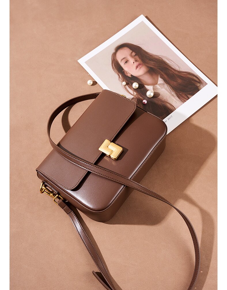 軽くて持ちやすい ！黒|白|コーヒー|カラメル|4色|牛革斜ショルダーバッグ