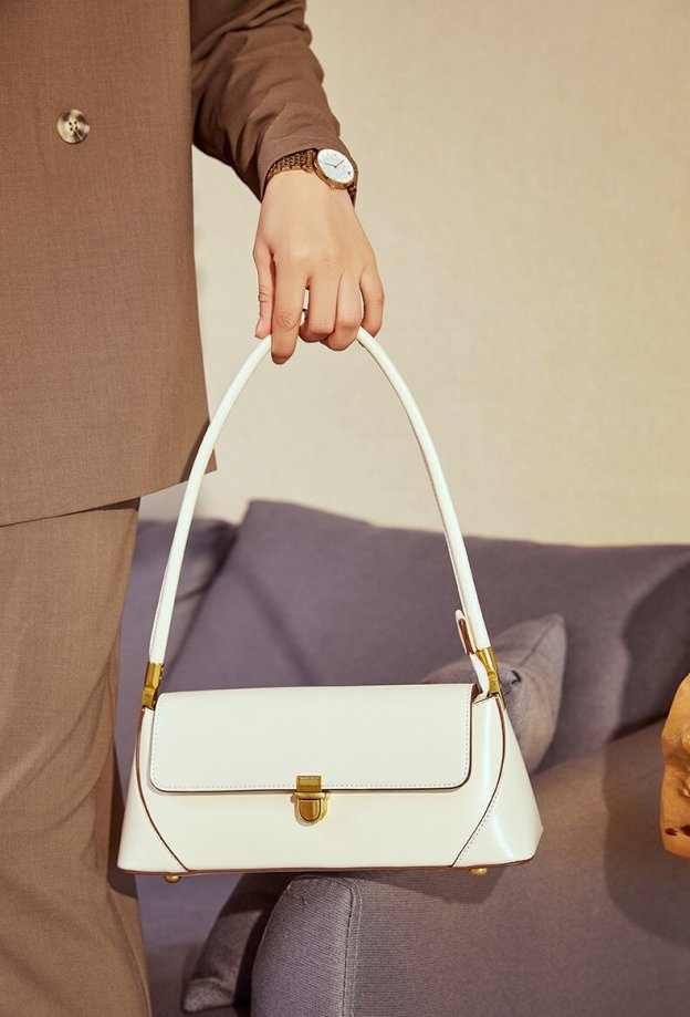 高級感 !|茶|黒|白|カーキ|4色|牛革ショルダーバッグ|牛革ハンドバッグ