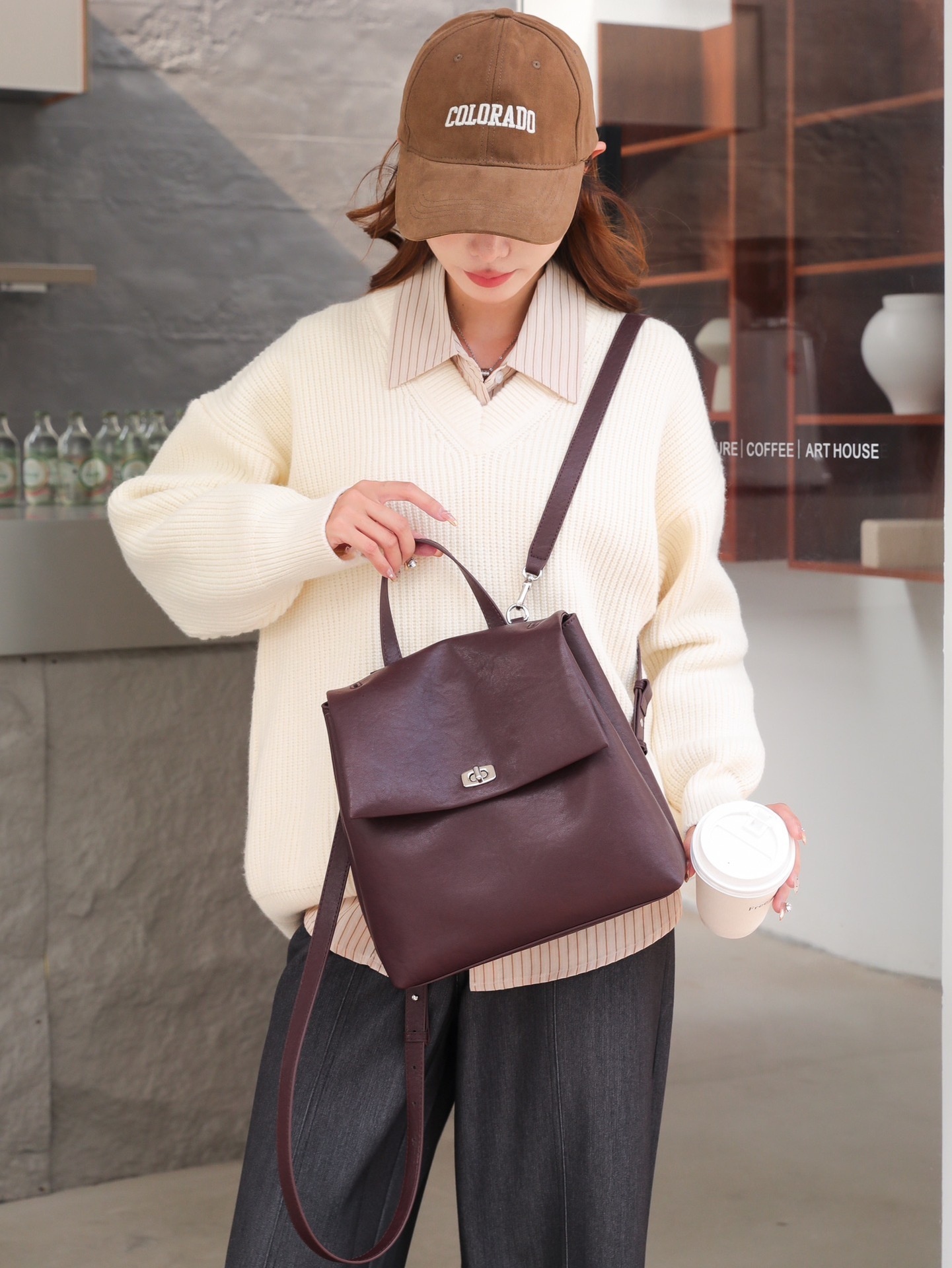 3in1多機能！•3色•3つの使用モードを切り替え自在！•天然な牛革リユックバック•牛革ショルダーバッグ•ハンドバッグ