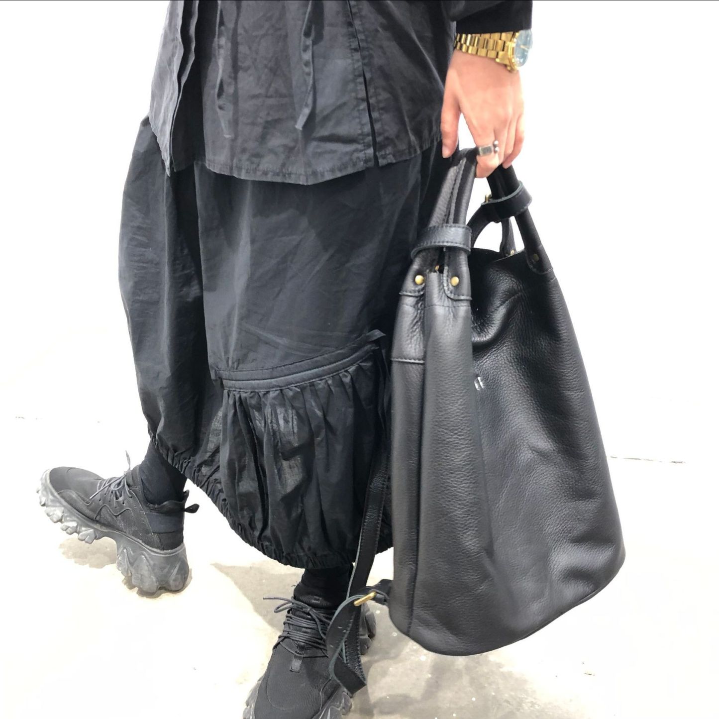 レザーバックパック|牛革リユック|ノートパソコンバッグ|通勤バッグ