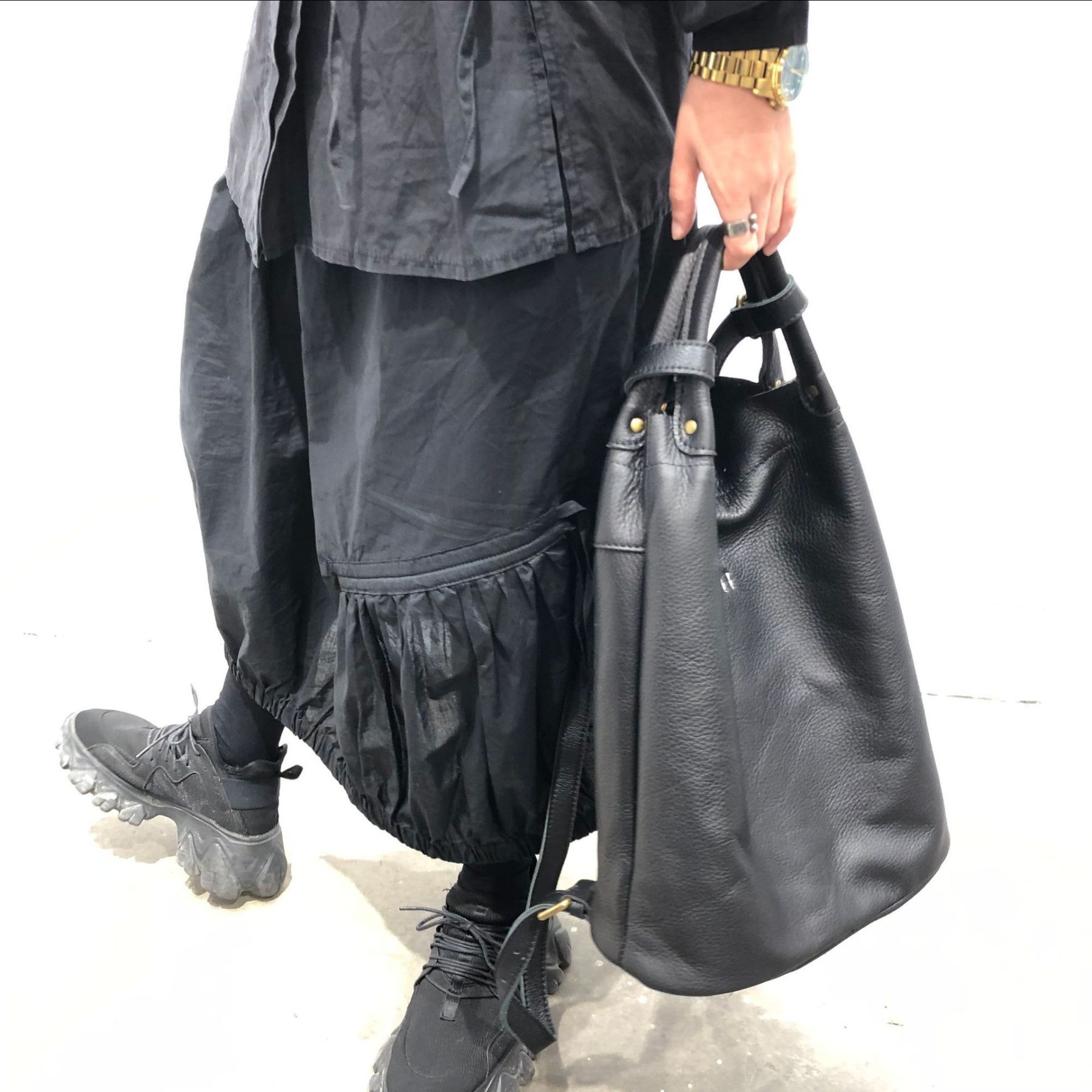 レザーバックパック|牛革リユック|ノートパソコンバッグ|通勤バッグ