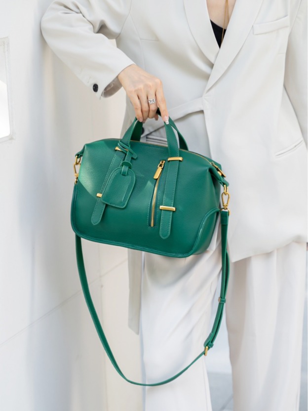 新作 ！•3WAY•5色•牛革ショルダーバッグ•牛革ハンドバッグ• レトロなデザイン