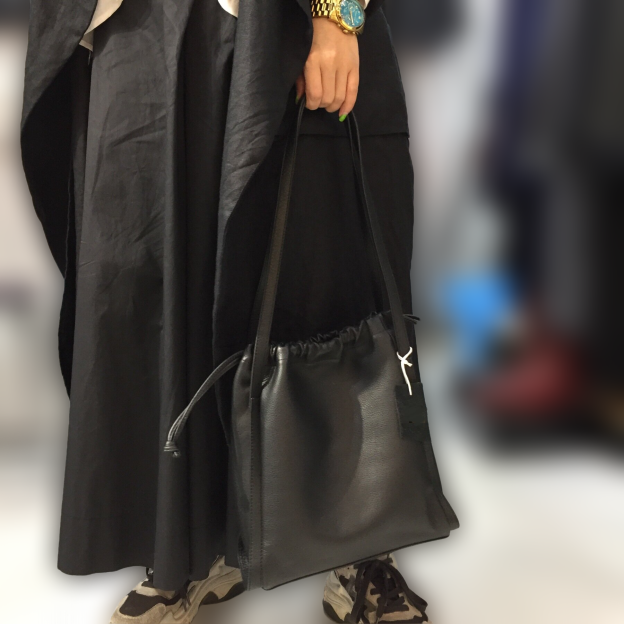 新発売！♦上質な天然牛革ハンドバッグ♦天然牛革トートバッグ