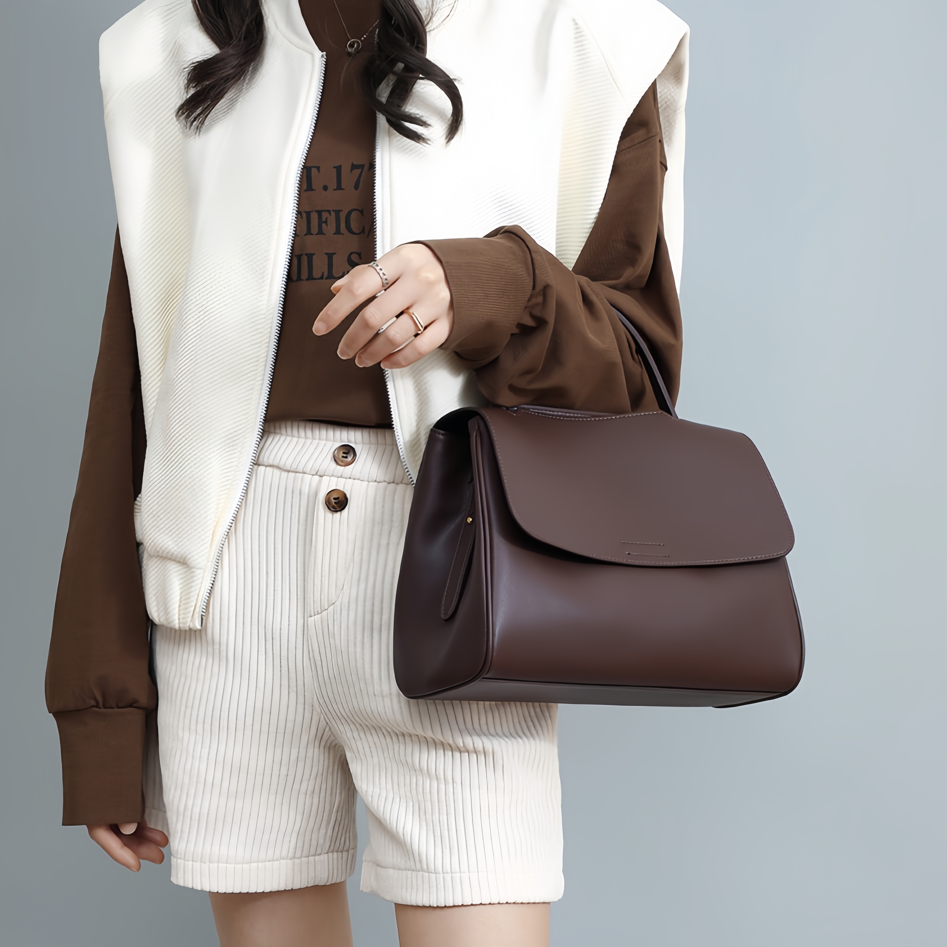 シンプルでレトロ ! •白|コーヒー|2色•3WAY•牛革ハンドバッグ•本革ショルダーバッグ