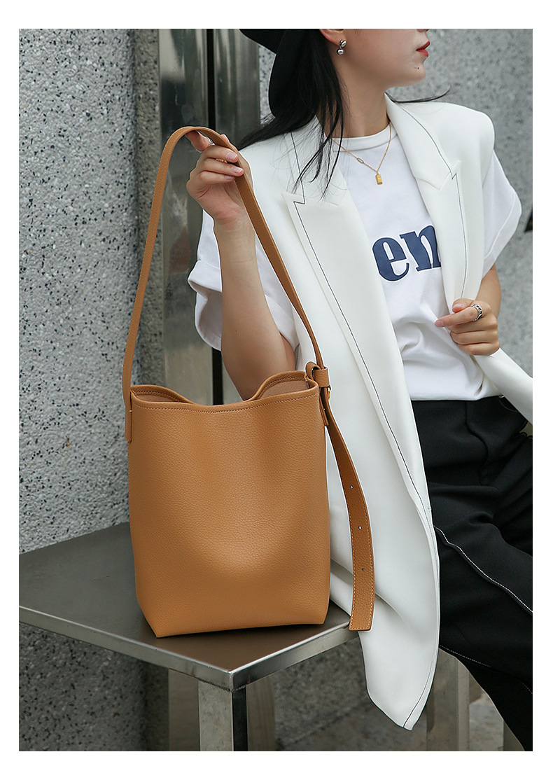 新発売 ！ベージュ|茶|黒|3色♦天然ソフト牛革トートバッグ ♦