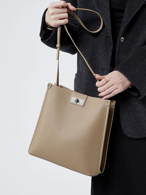 細部まで丁寧 ！|黒|カーキ|天然牛革斜ショルダーバッグ|牛革肩掛けバッグ