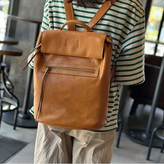 ユニセックス ！|カーキ|コーヒー|茶|黒|4色|天然牛革リュックサック