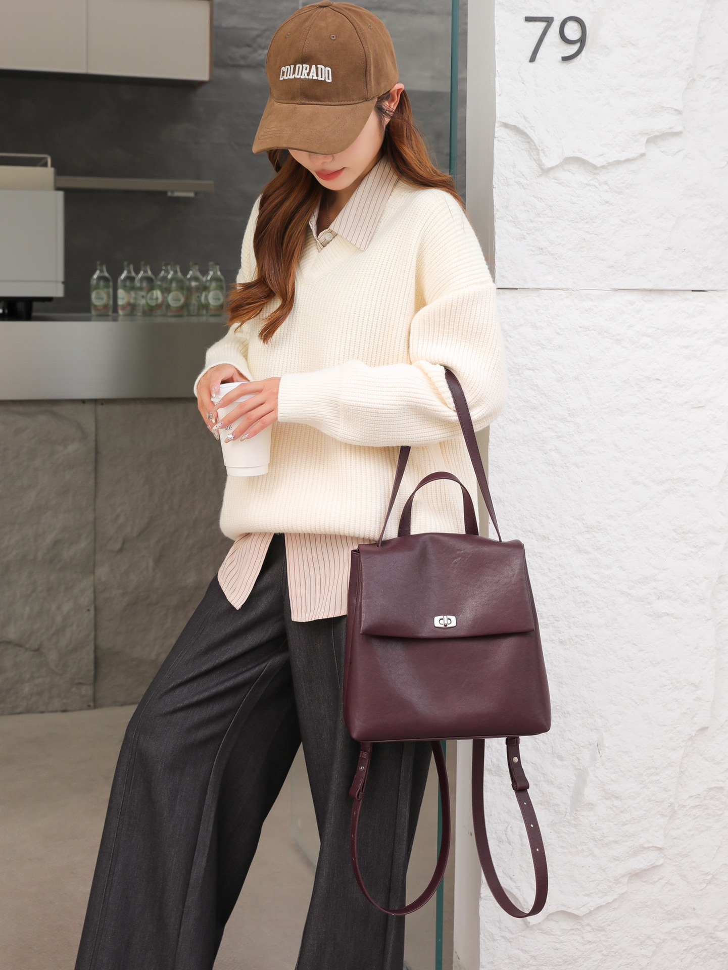 3in1多機能！•3色•3つの使用モードを切り替え自在！•天然な牛革リユックバック•牛革ショルダーバッグ•ハンドバッグ