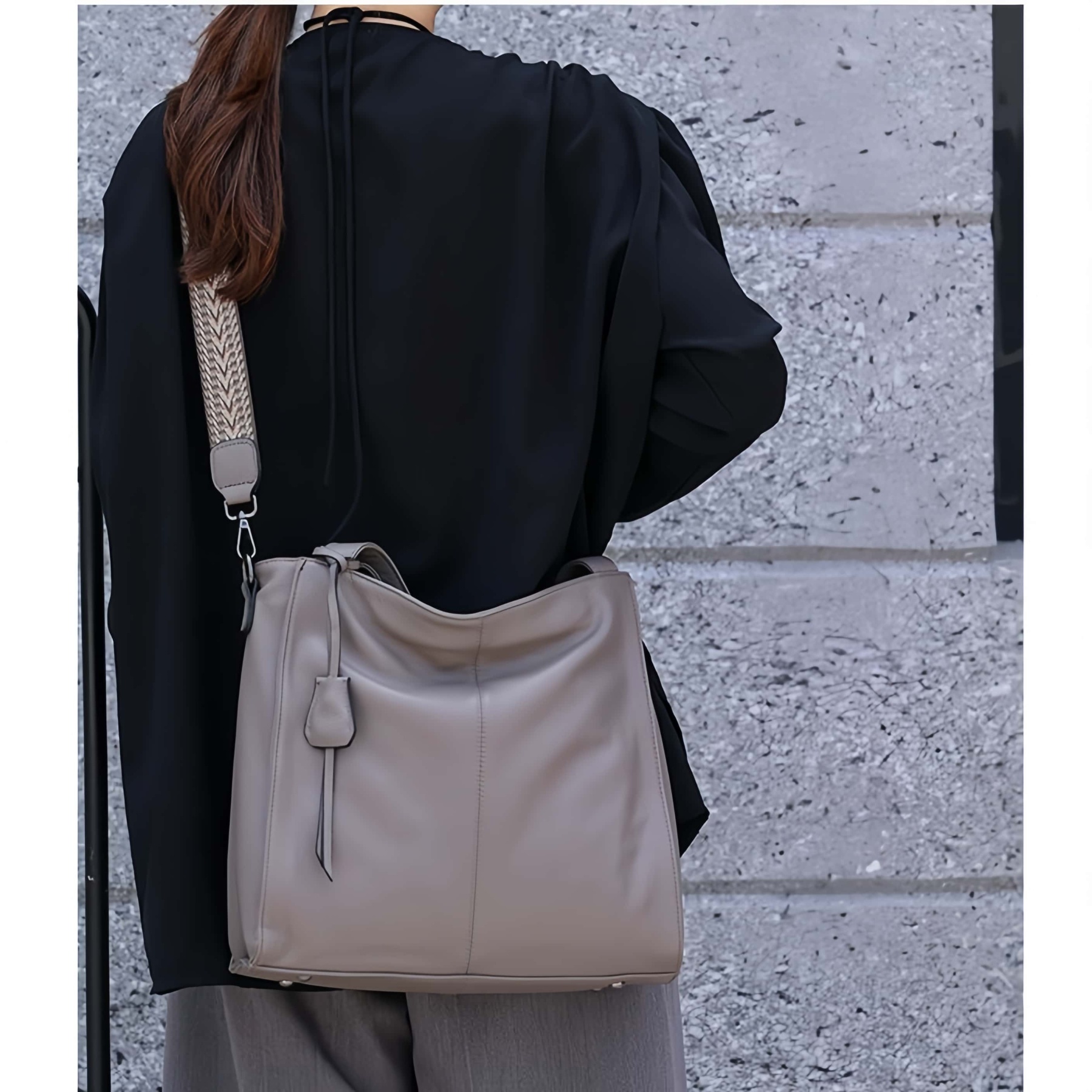 おしゃれで素敵！グレー|黒|茶|3色•3WAY•植物鞣し牛革ハンドバッグ•牛革トートバッグ