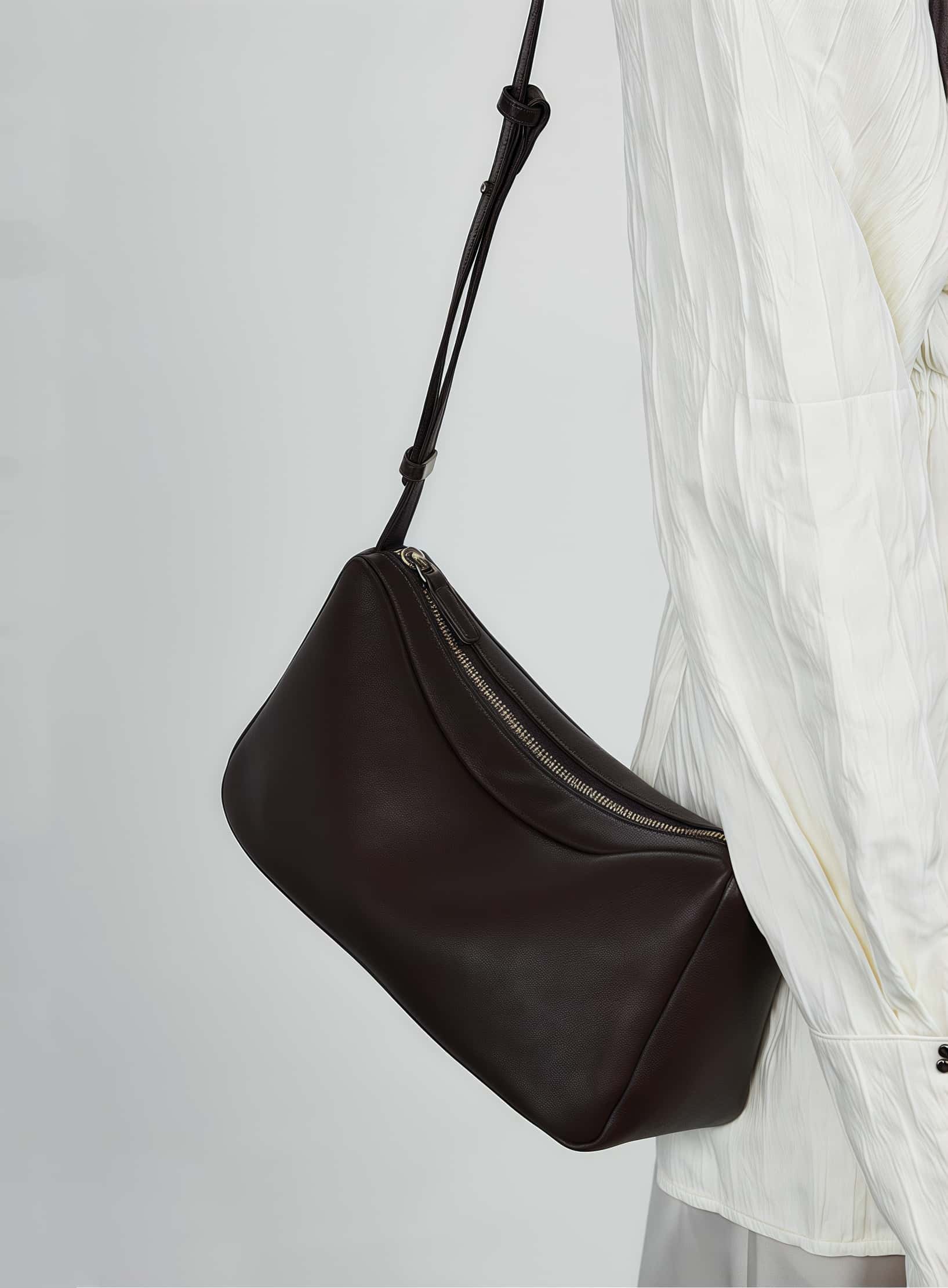 新発売！|ベージュ|黒|コーヒー|3色|牛革サコッシュ|牛革ショルダーバッグ|携帯ポーチ|牛革斜め掛けバッグ