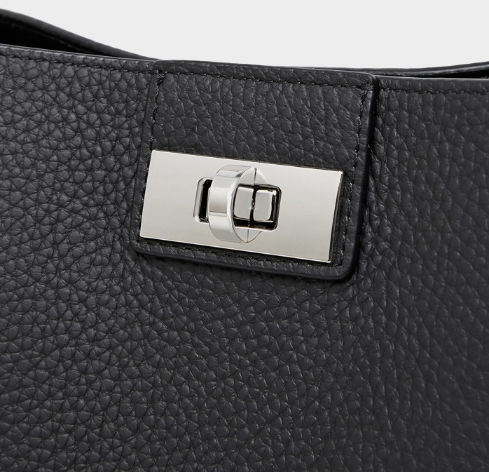 細部まで丁寧 ！|黒|カーキ|天然牛革斜ショルダーバッグ|牛革肩掛けバッグ