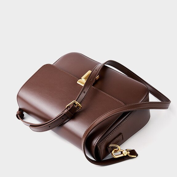 軽くて持ちやすい ！黒|白|コーヒー|カラメル|4色|牛革斜ショルダーバッグ