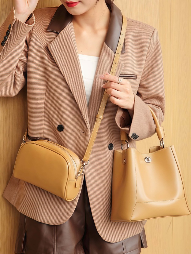 3WAY※One plus One-3WAY革新1+1※カーキ|黒|乳白|3色|牛革ハンドバッグ ※ 手持ちアウターバッグ+クロスボディインナーバッグ※