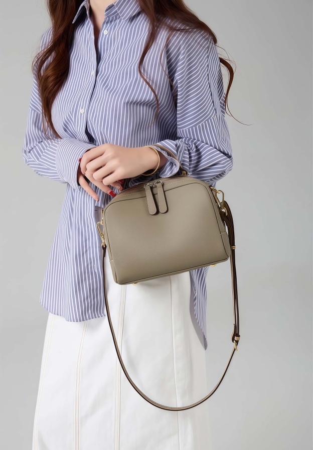 2色から選択可能※通勤に最適※上質な天然牛革斜ショルダーバッグ ※トートバッグ ※送料無料