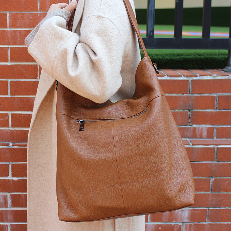 ミニマリズム スタイル ！•カラメル|黒|2色•厚手で柔らかめの天然牛革のトートバッグ