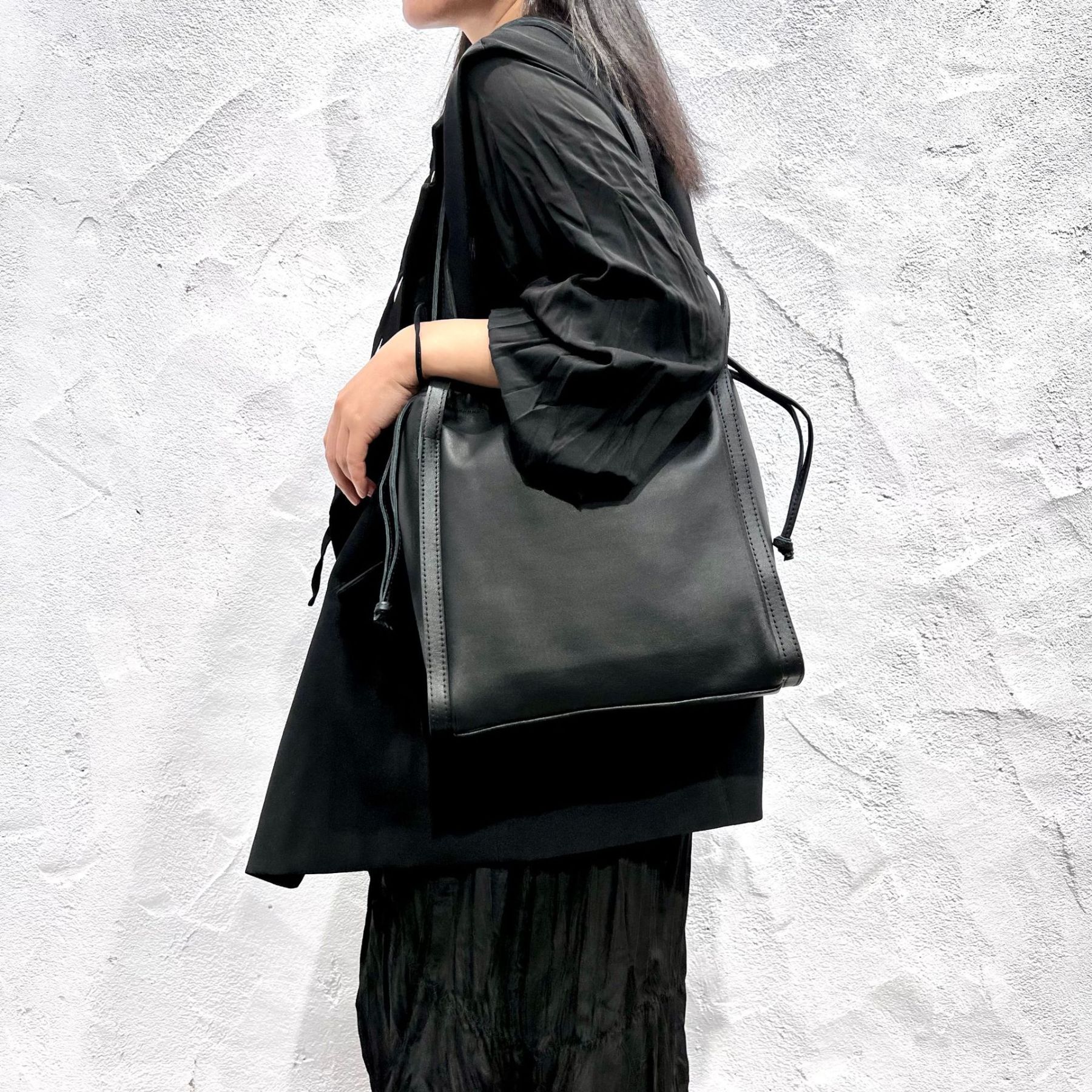 新発売！♦上質な天然牛革ハンドバッグ♦天然牛革トートバッグ