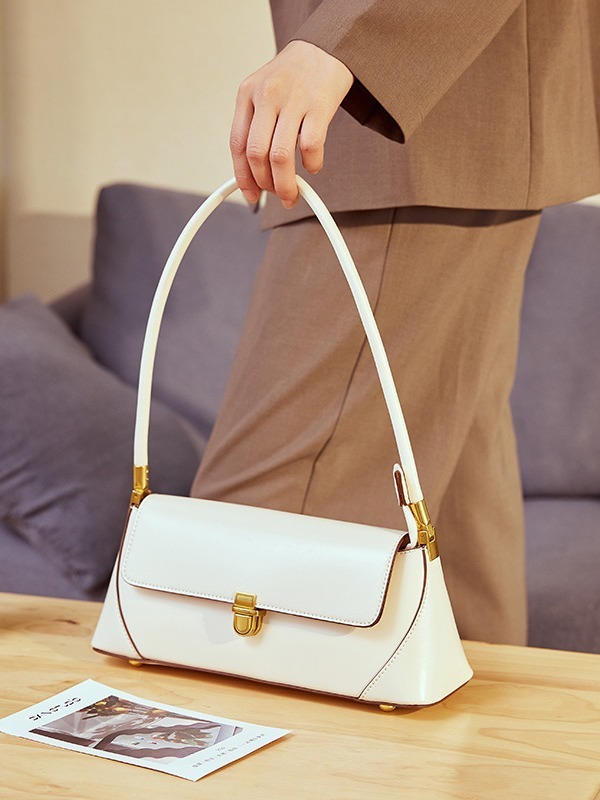 高級感 !|茶|黒|白|カーキ|4色|牛革ショルダーバッグ|牛革ハンドバッグ