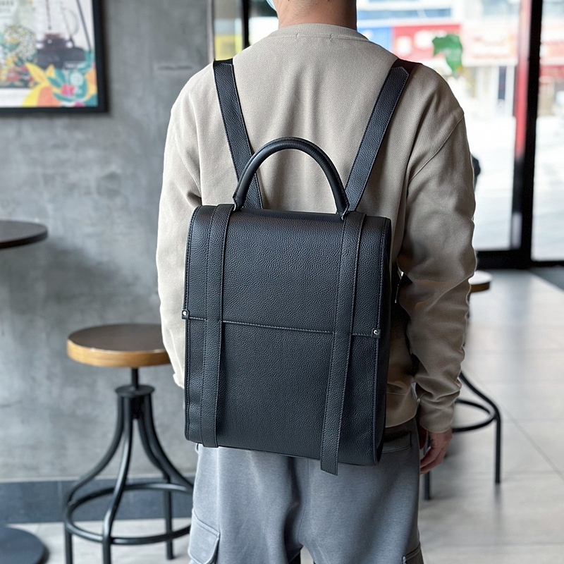 新発売 ！•3色•ユニセックス•天然牛革リュックサック