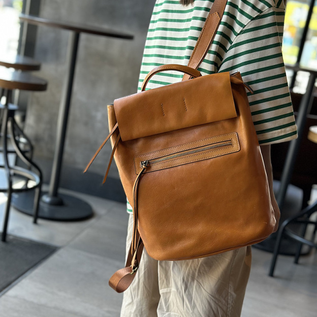 ユニセックス ！|カーキ|コーヒー|茶|黒|4色|天然牛革リュックサック