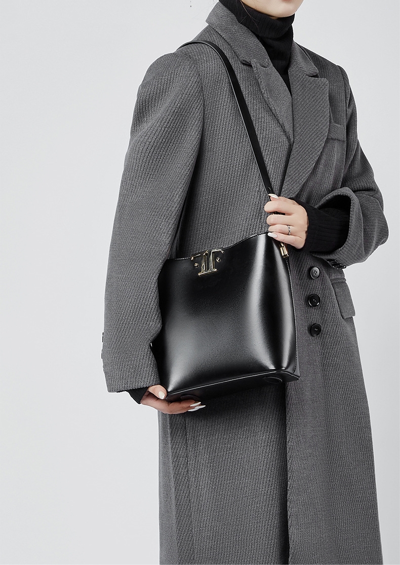 天然牛革斜ショルダーバッグ| 牛革肩掛けバッグ