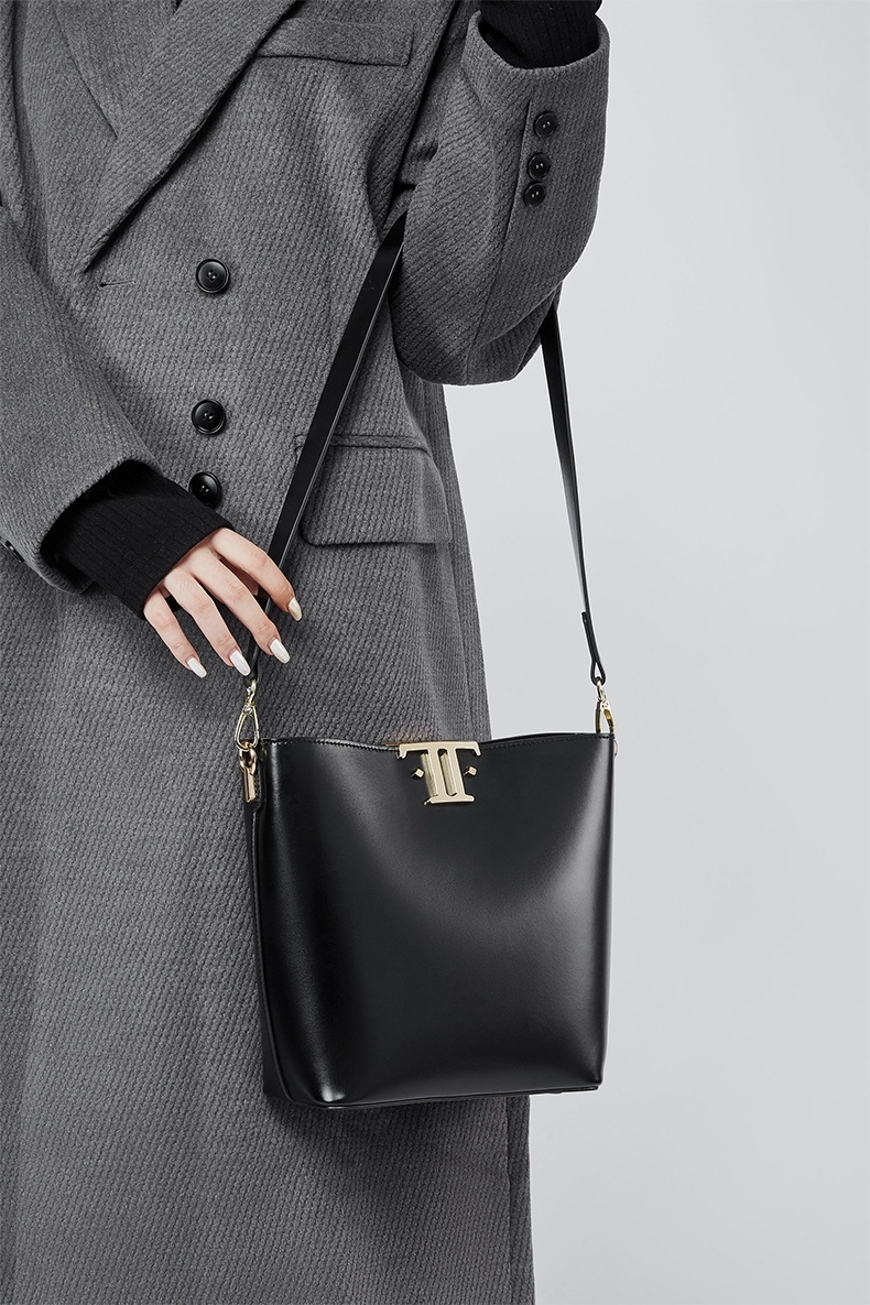 天然牛革斜ショルダーバッグ| 牛革肩掛けバッグ