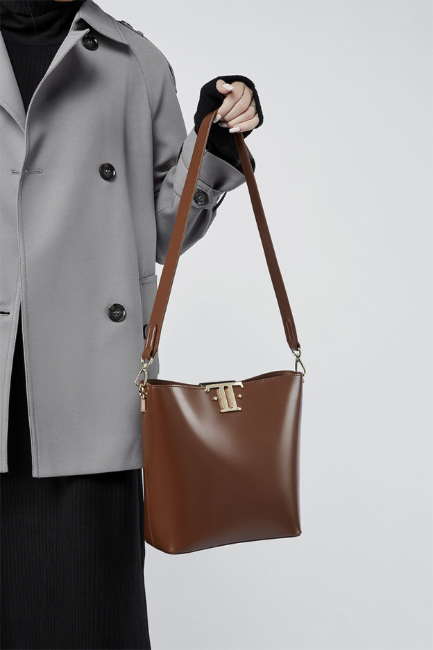 天然牛革斜ショルダーバッグ| 牛革肩掛けバッグ