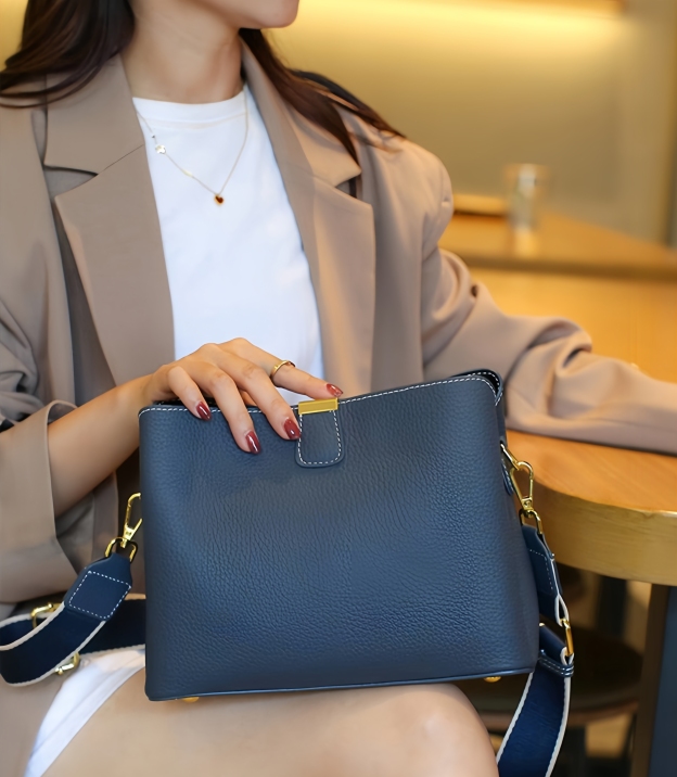 多彩な優雅 ! •6色•3WAY•厚手な天然軟めな牛革ハンドバッグ•牛革ショルダーバッグ•2本の肩ベルト付属