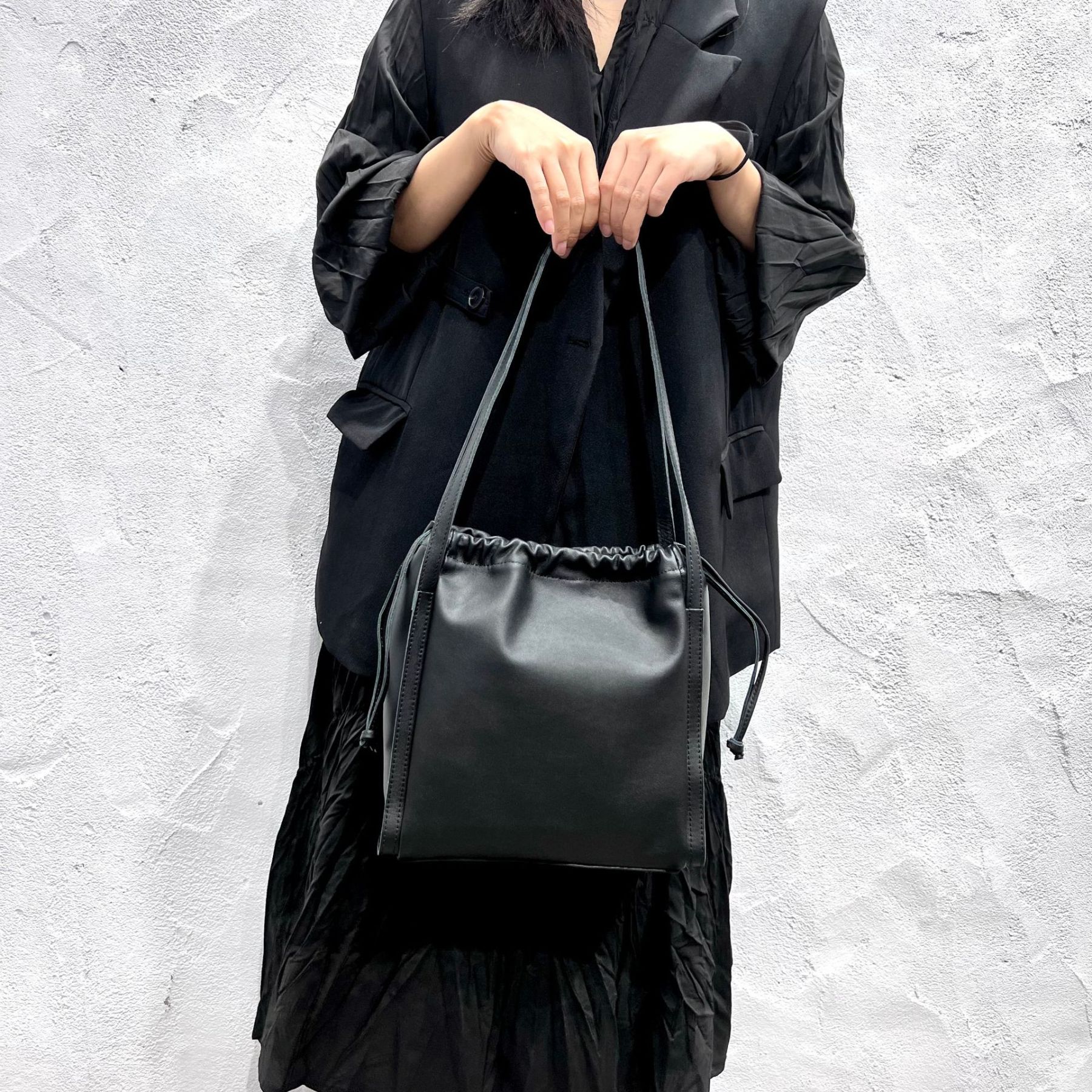 新発売！♦上質な天然牛革ハンドバッグ♦天然牛革トートバッグ