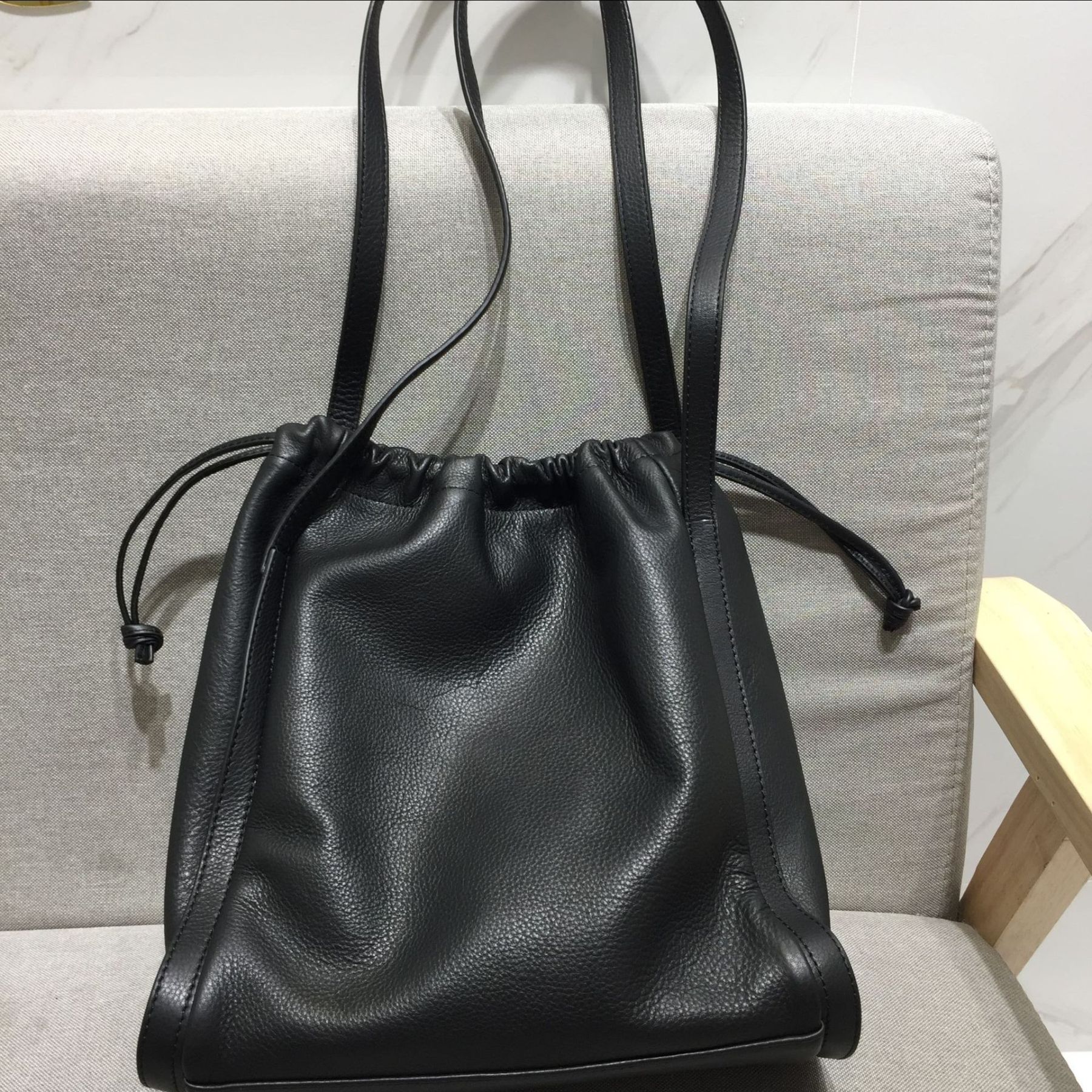 新発売！♦上質な天然牛革ハンドバッグ♦天然牛革トートバッグ