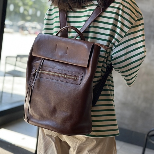 ユニセックス ！|カーキ|コーヒー|茶|黒|4色|天然牛革リュックサック