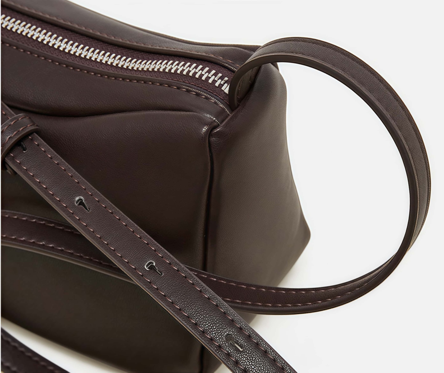 新発売！|ベージュ|黒|コーヒー|3色|牛革サコッシュ|牛革ショルダーバッグ|携帯ポーチ|牛革斜め掛けバッグ