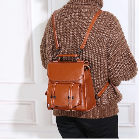 NEW ! •多機能•4つの使用モード切り替え！•天然な油蜡牛革リユック・バック•牛革斜めがけバッグ •牛革ハンドバッグ