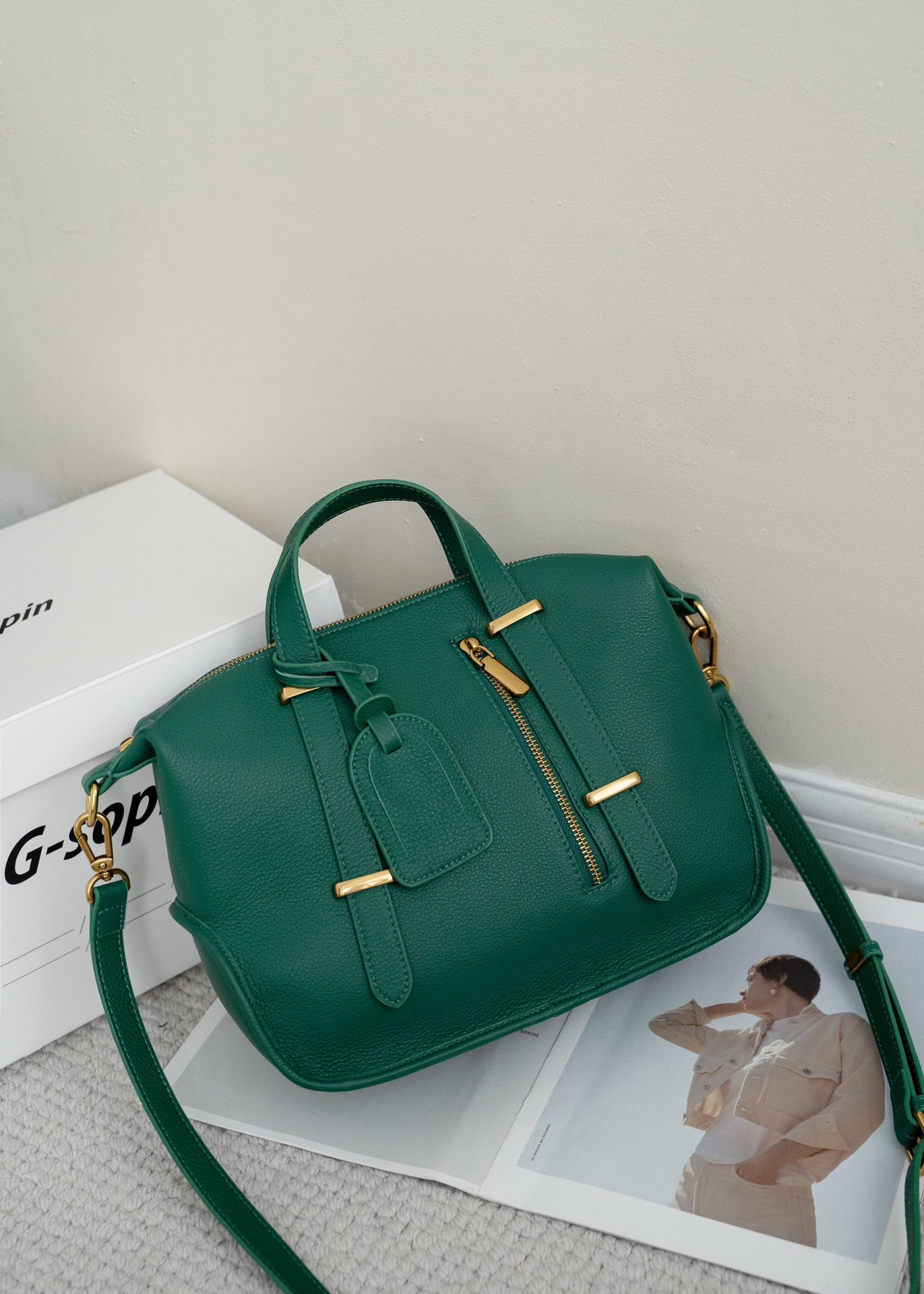 新作 ！•3WAY•5色•牛革ショルダーバッグ•牛革ハンドバッグ• レトロなデザイン