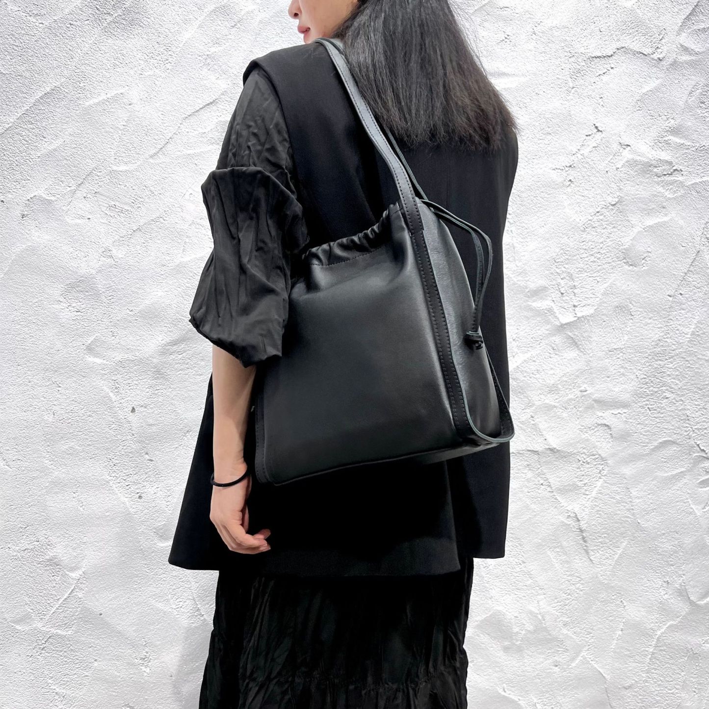 新発売！♦上質な天然牛革ハンドバッグ♦天然牛革トートバッグ