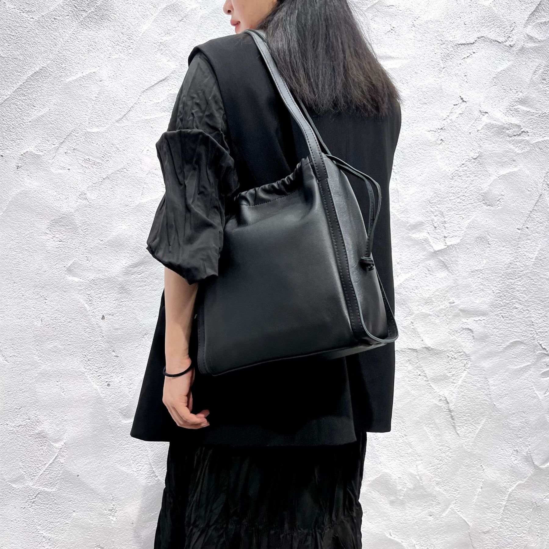 新発売！♦上質な天然牛革ハンドバッグ♦天然牛革トートバッグ