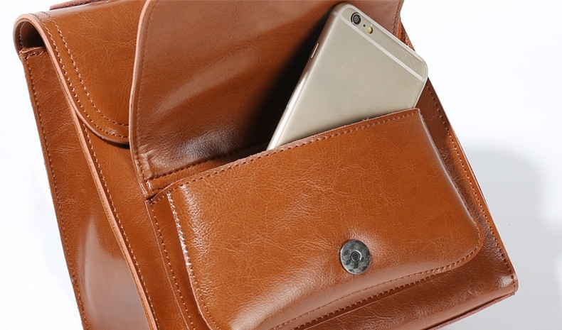 NEW ! •多機能•4つの使用モード切り替え！•天然な油蜡牛革リユック・バック•牛革斜めがけバッグ •牛革ハンドバッグ