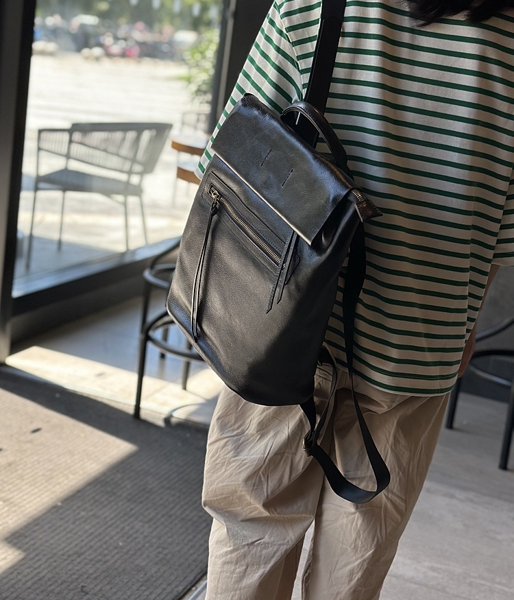 ユニセックス ！|カーキ|コーヒー|茶|黒|4色|天然牛革リュックサック