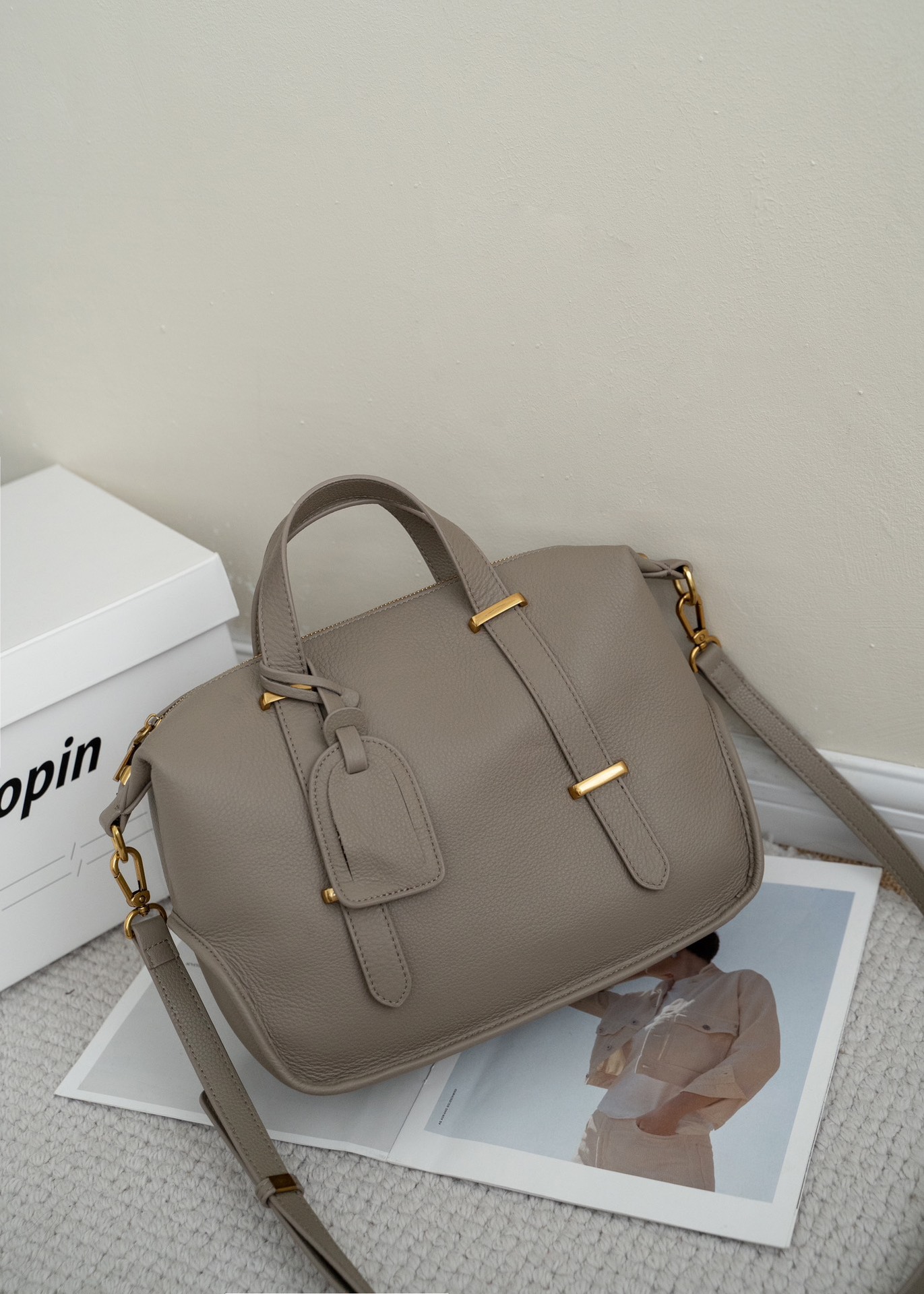 新作 ！•3WAY•5色•牛革ショルダーバッグ•牛革ハンドバッグ• レトロなデザイン