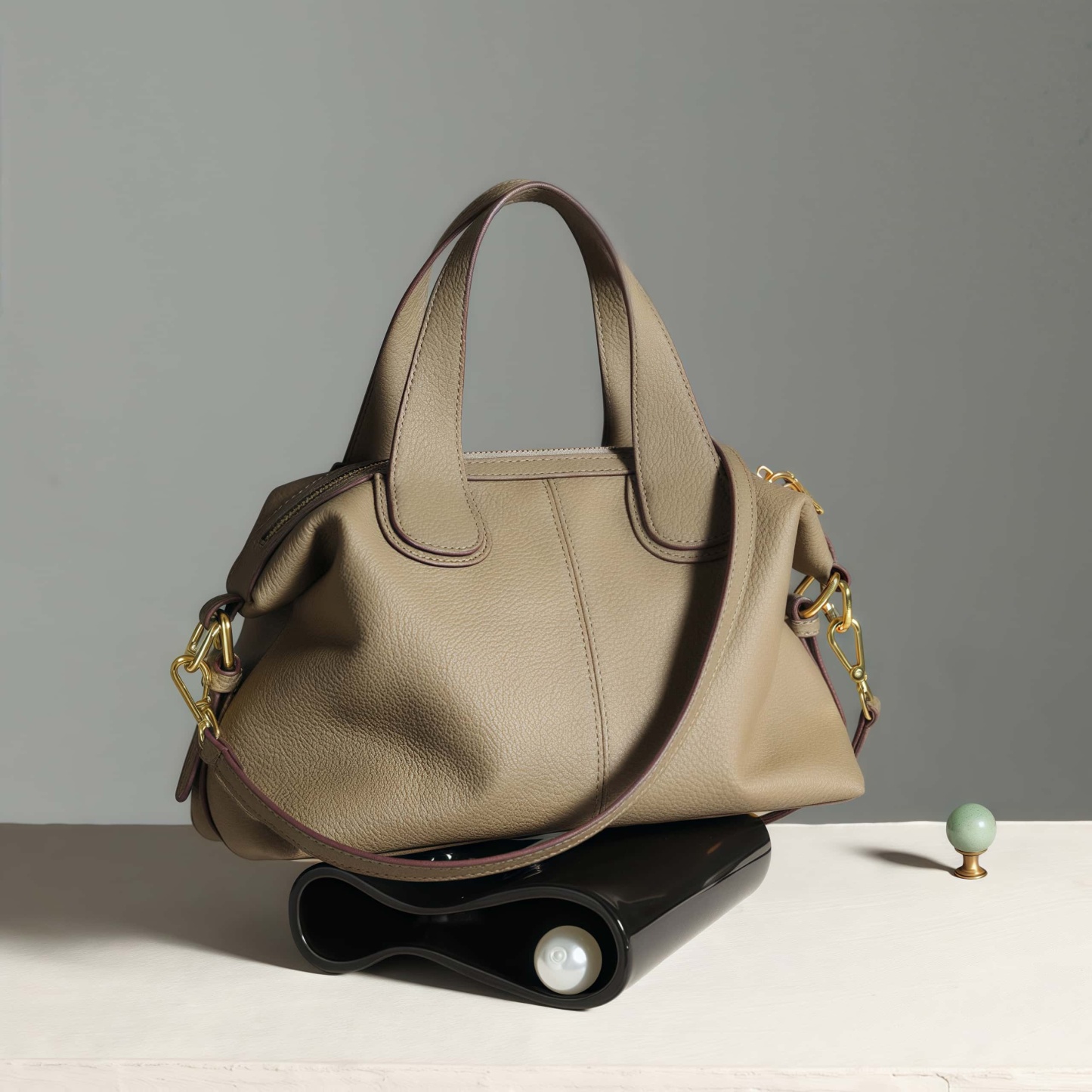 優雅なデザイン！•3WAY•5色•天然厚み柔らかい牛革ハンドバッグ・牛革斜めがけバッグ