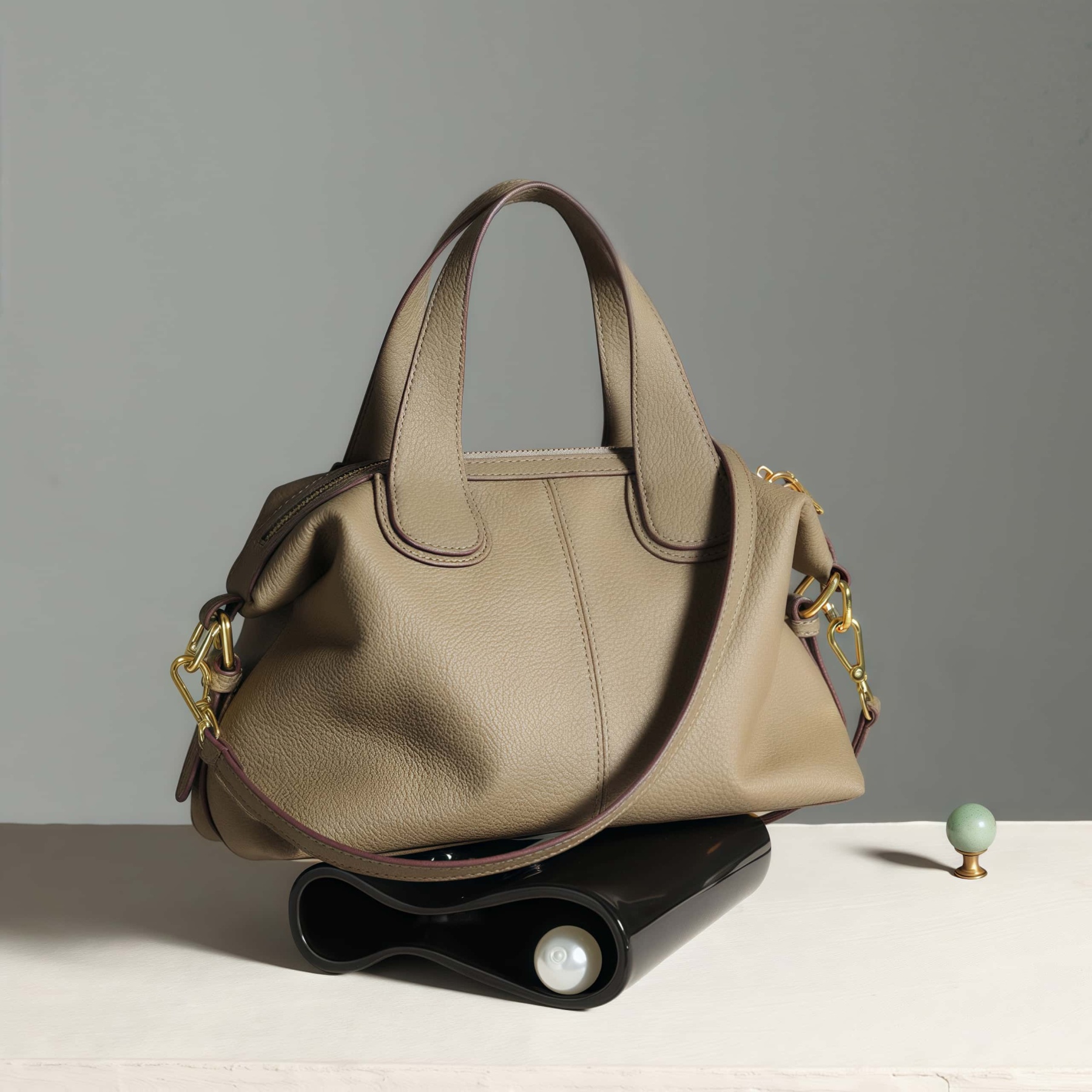 優雅なデザイン！•3WAY•5色•天然厚み柔らかい牛革ハンドバッグ・牛革斜めがけバッグ