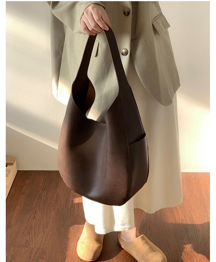 天然牛革トートバッグ •シンプルでレトロなスタイル