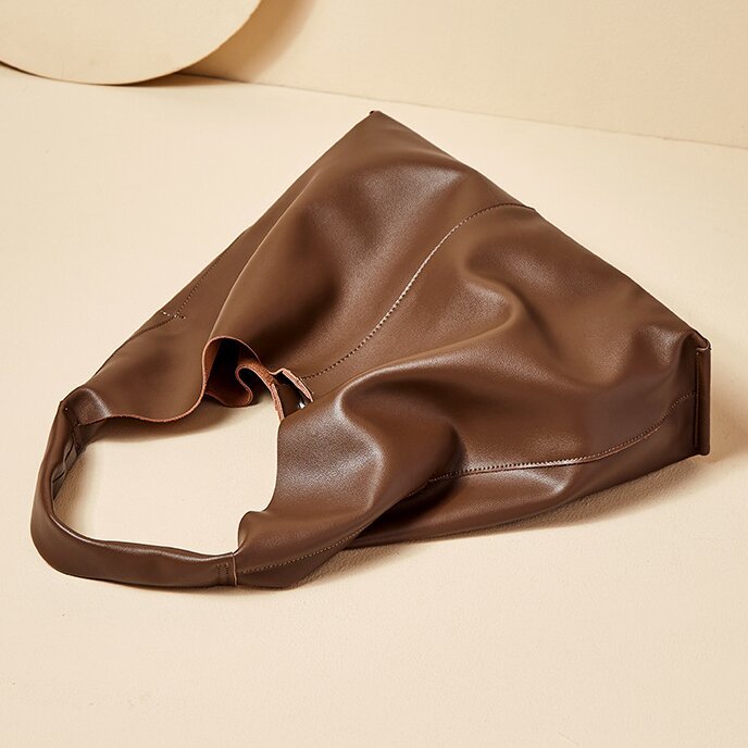 新作 ！•大容量•ソフトな天然牛革トートバッグ • 独立した内袋設計 