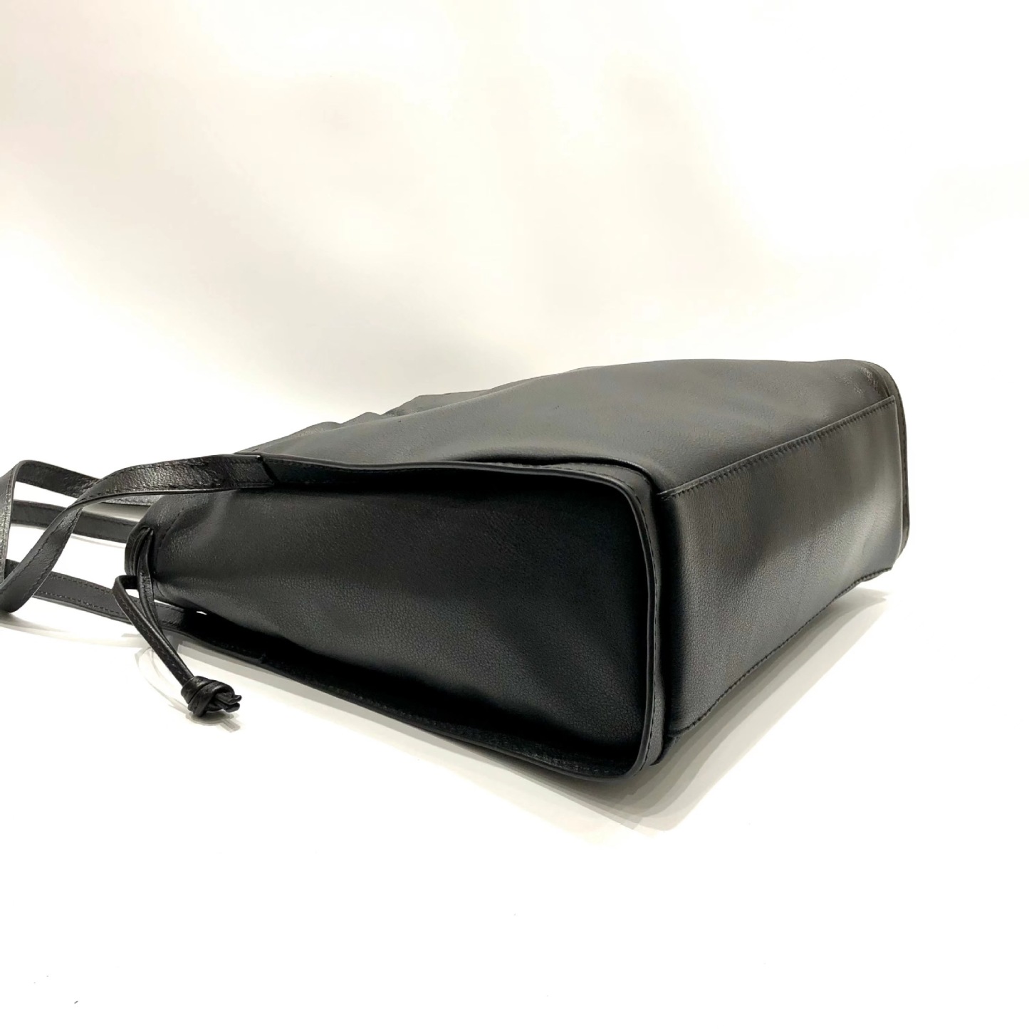 新発売！♦上質な天然牛革ハンドバッグ♦天然牛革トートバッグ