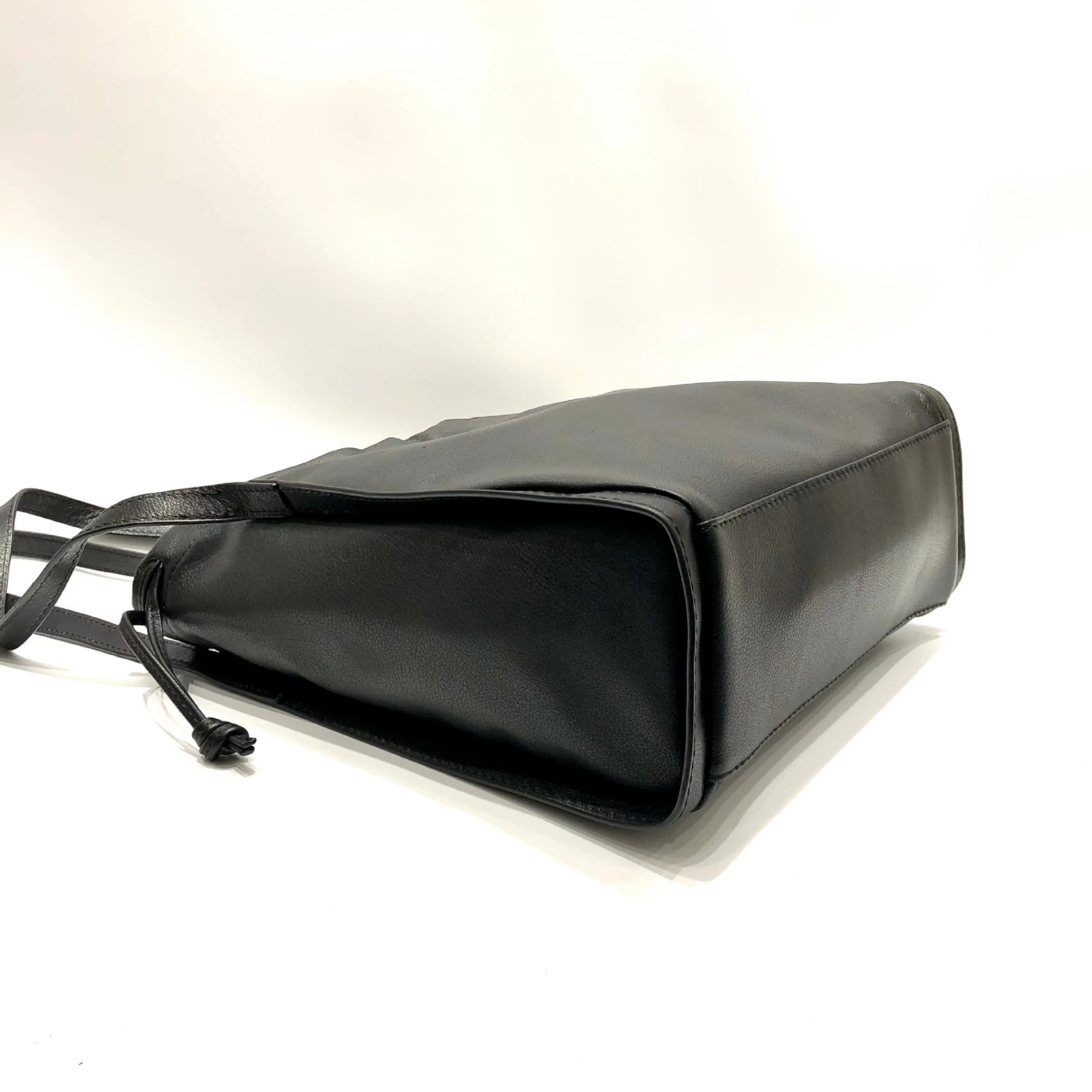 新発売！♦上質な天然牛革ハンドバッグ♦天然牛革トートバッグ