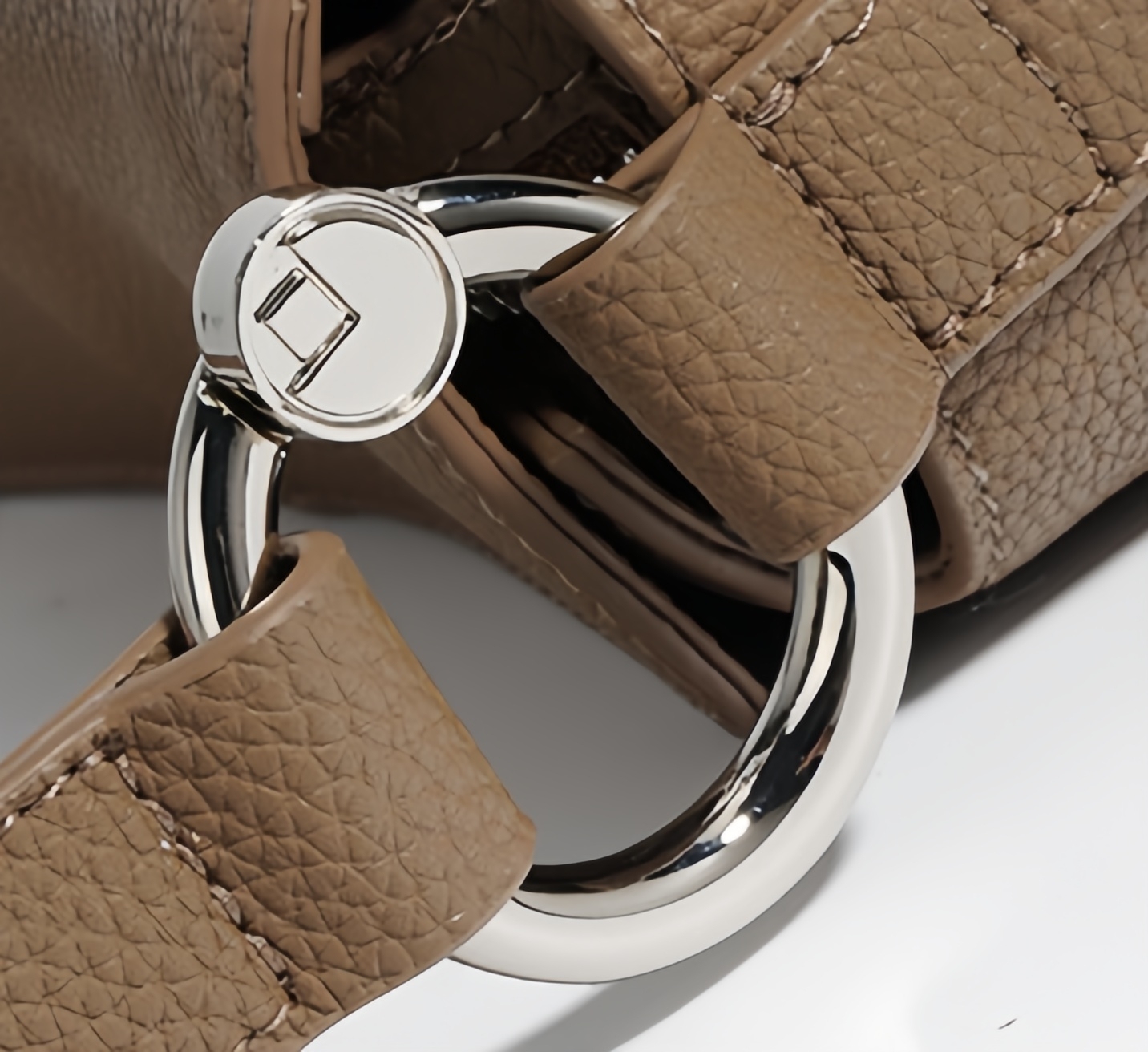 牛革斜ショルダーバッグ|2WAY