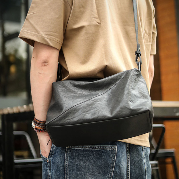 本革のショルダーバッグ-XK306600HD