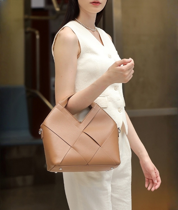 本革手編み斜め掛けショルダーバッグ